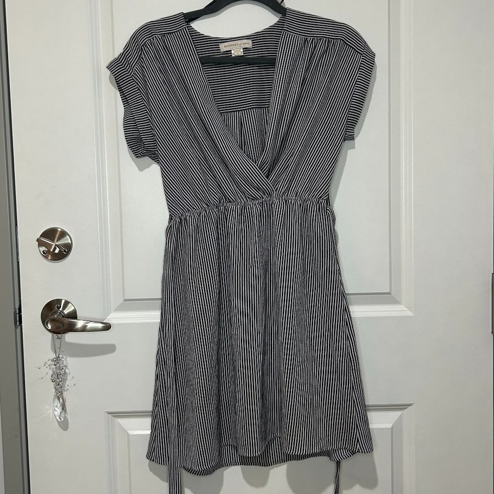 Monteau Los Angeles Tie Dress